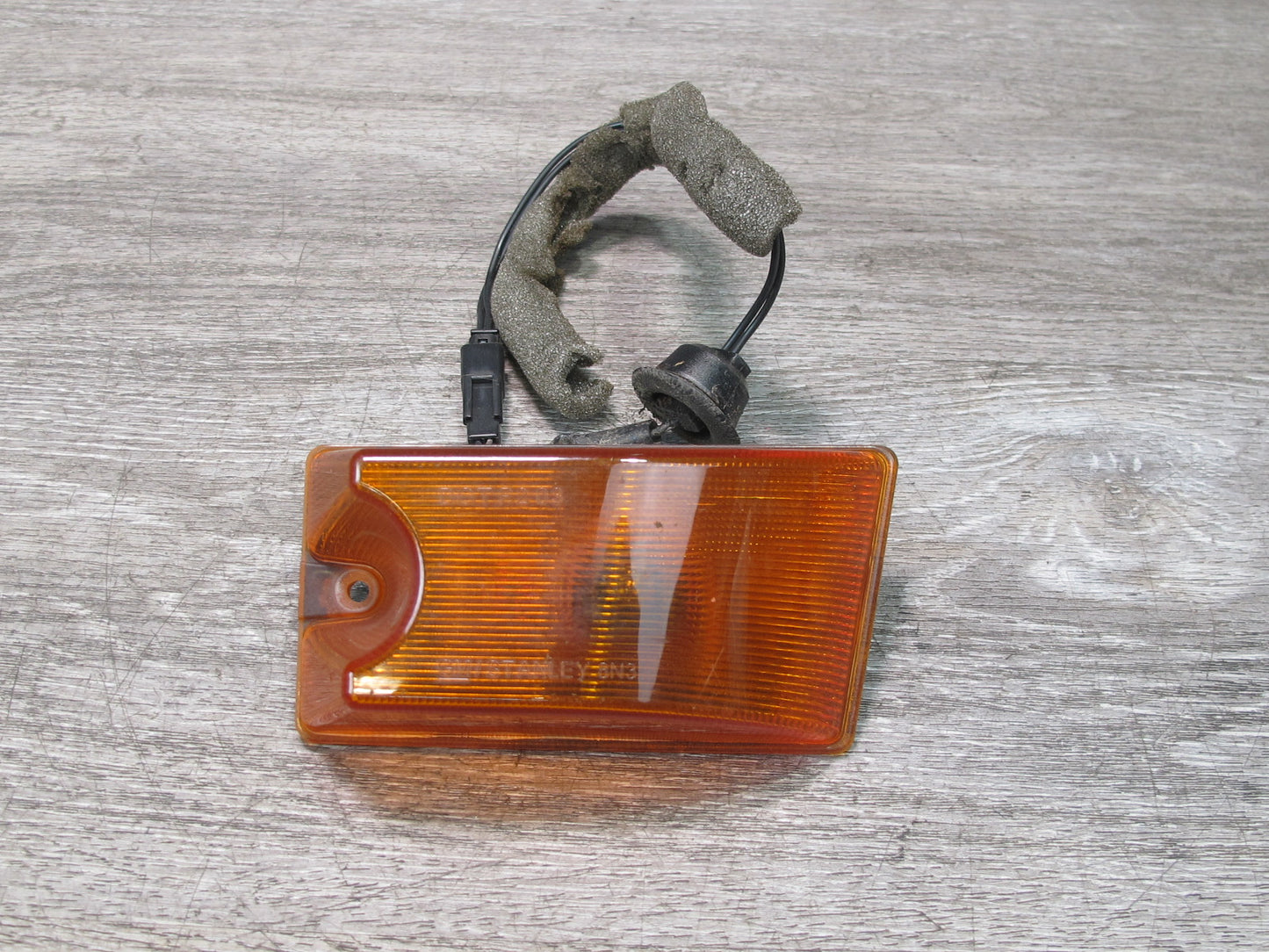 2003-2009 Hummer H2 Front Roof Clearance Marker Light Lamp Set of 2