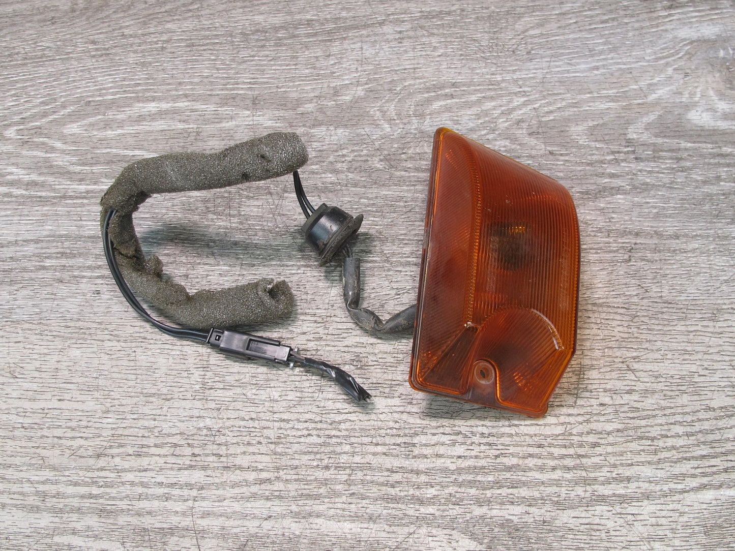 2003-2009 Hummer H2 Front Roof Clearance Marker Light Lamp Set of 2