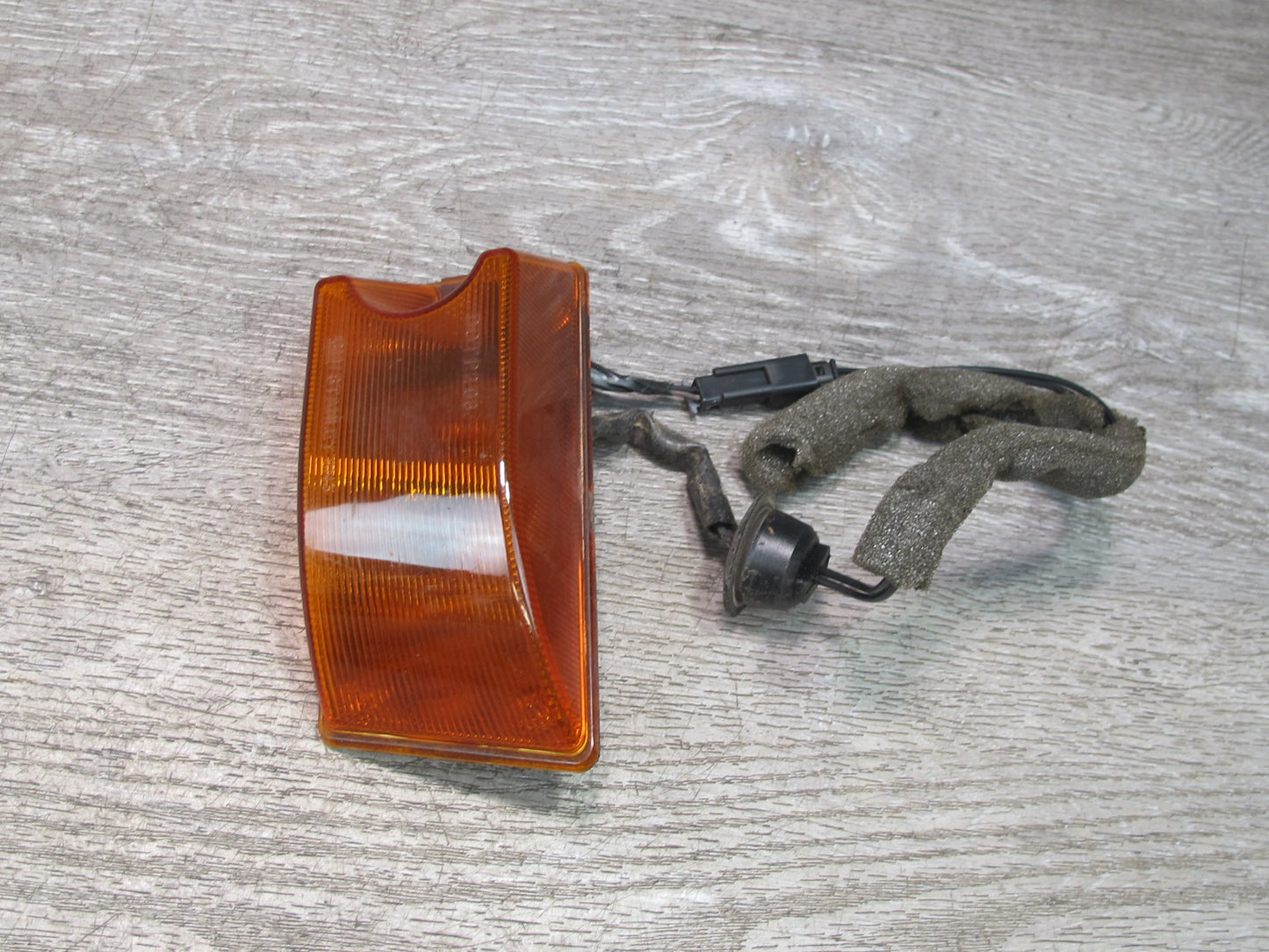 2003-2009 Hummer H2 Front Roof Clearance Marker Light Lamp Set of 2