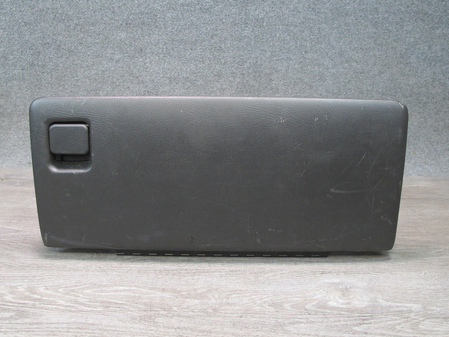 2003-2007 Hummer H2 Dash Front Right Glove Box Compartment Storage 10393584