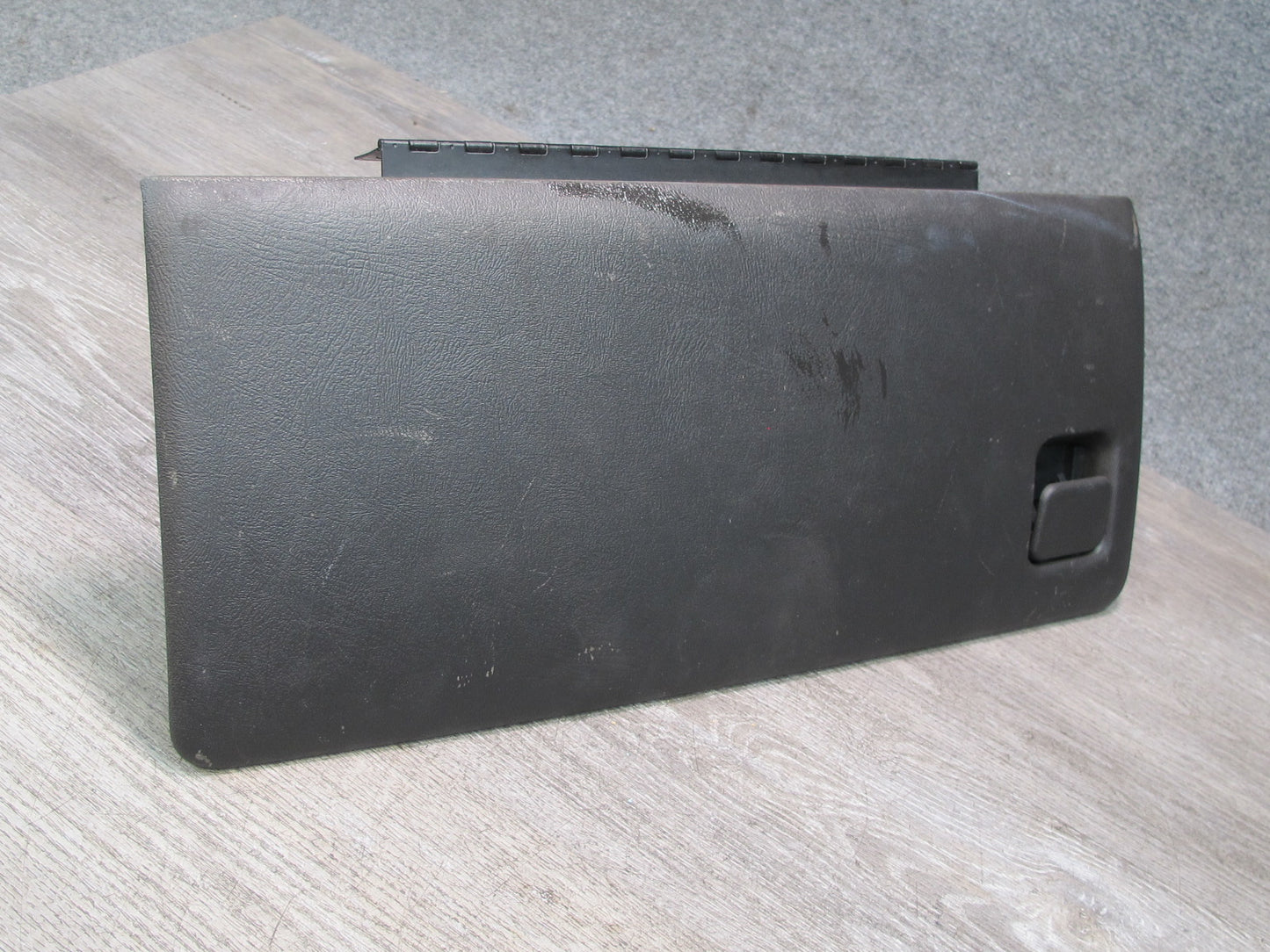 2003-2007 Hummer H2 Dash Front Right Glove Box Compartment Storage 10393584