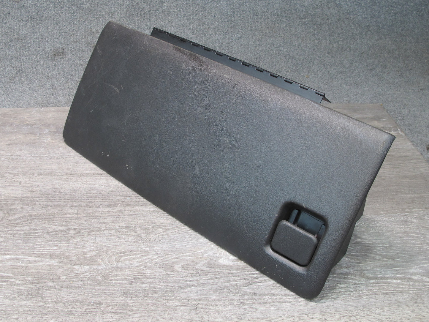 2003-2007 Hummer H2 Dash Front Right Glove Box Compartment Storage 10393584