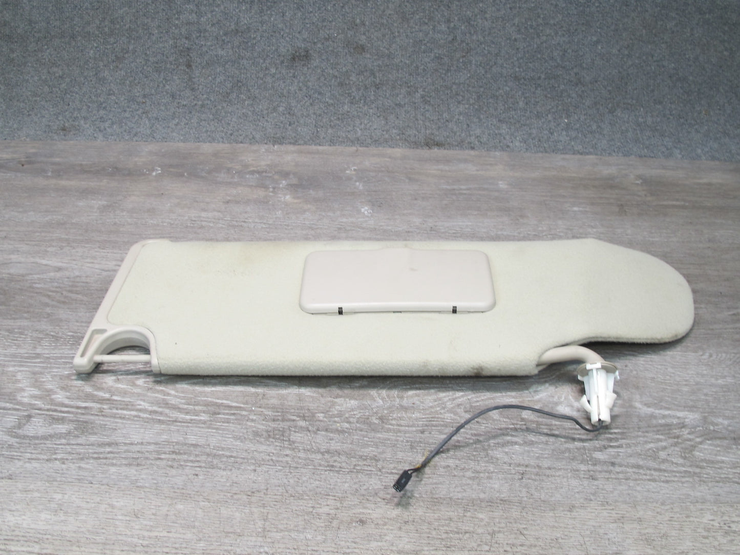 2003-2007 Hummer H2 Front Left & Right Sun Visor Shade Set of 2