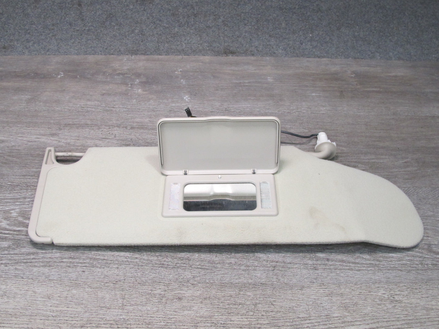 2003-2007 Hummer H2 Front Left & Right Sun Visor Shade Set of 2