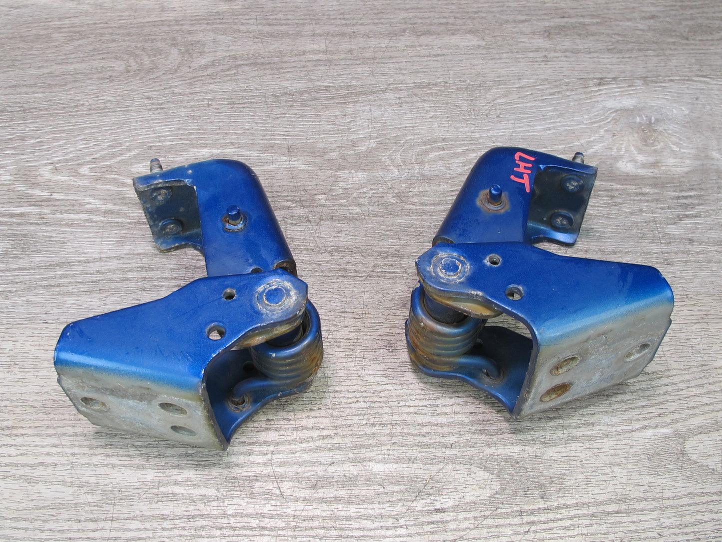 2003-2009 Hummer H2 Front & Right Hood Bonnet Hinge Support Set of 2