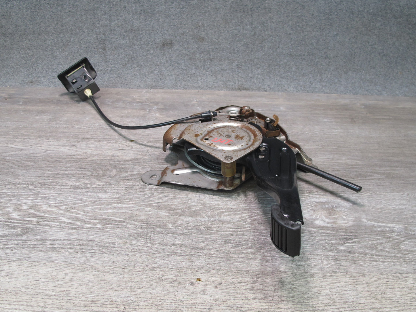 2006-2007 Hummer H2 Manual Emergency Parking Brake Stop Pedal