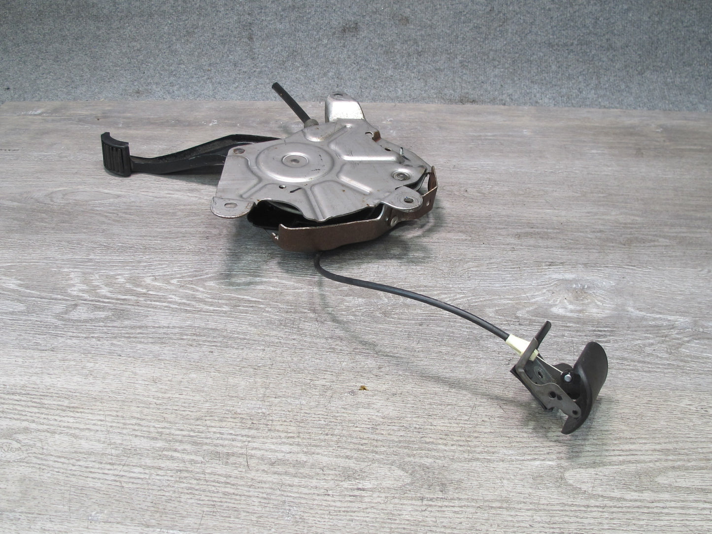 2006-2007 Hummer H2 Manual Emergency Parking Brake Stop Pedal
