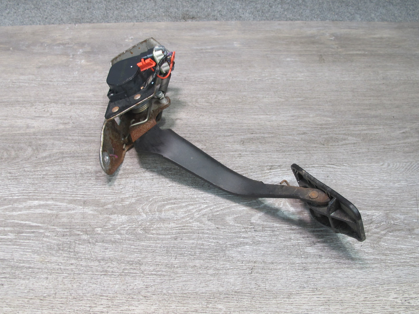 2004-2007 Hummer H2 Gas Acceleration Pedal Sensor