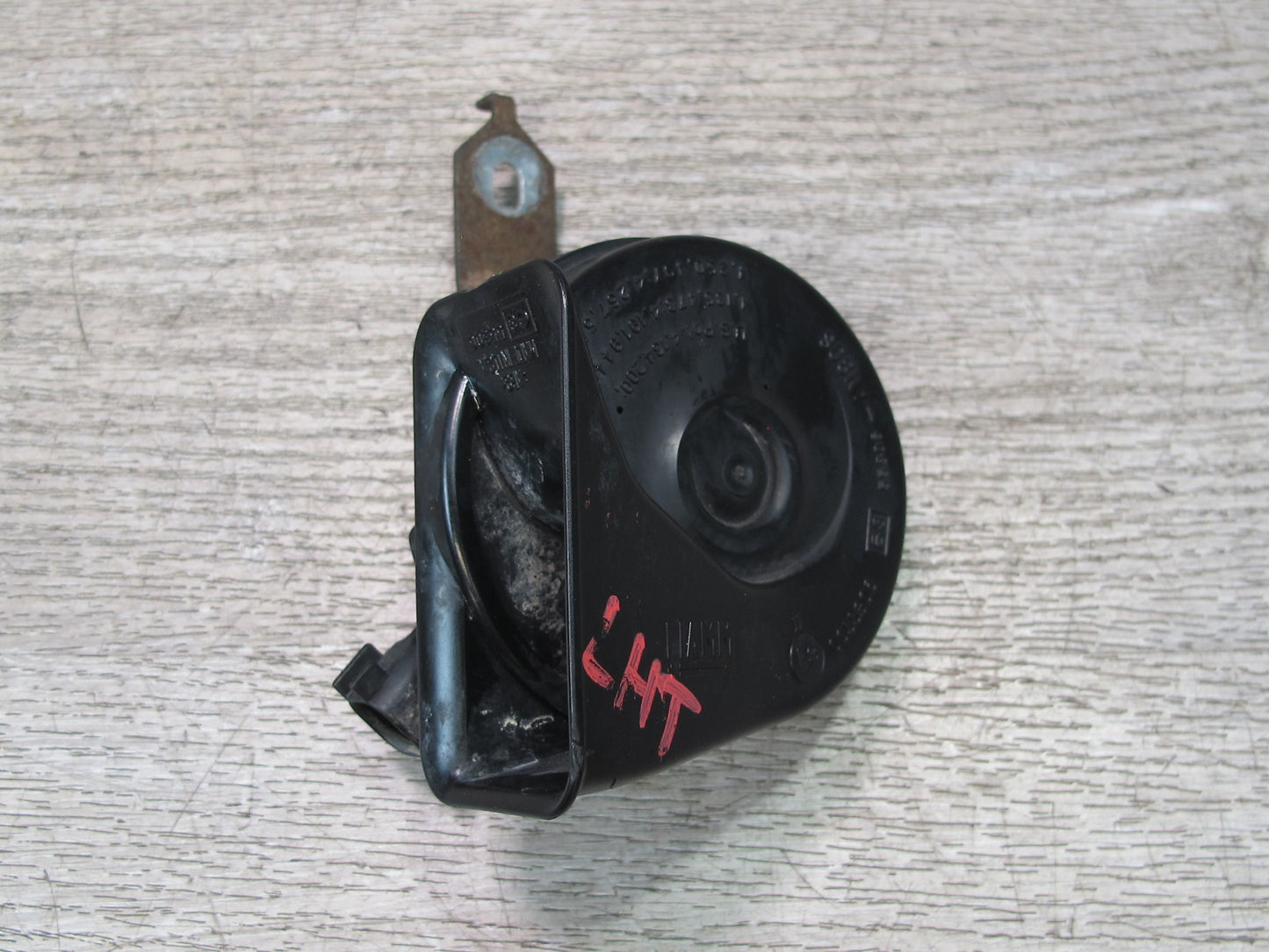 2003-2009 Hummer H2 High & Low Tone Note Pitch Horn Signal Set of 2