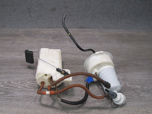 07-08 BMW E85 Z4 N52 3.0L Fuel Pump Level Sensor w Pressure Regulator Set OEM