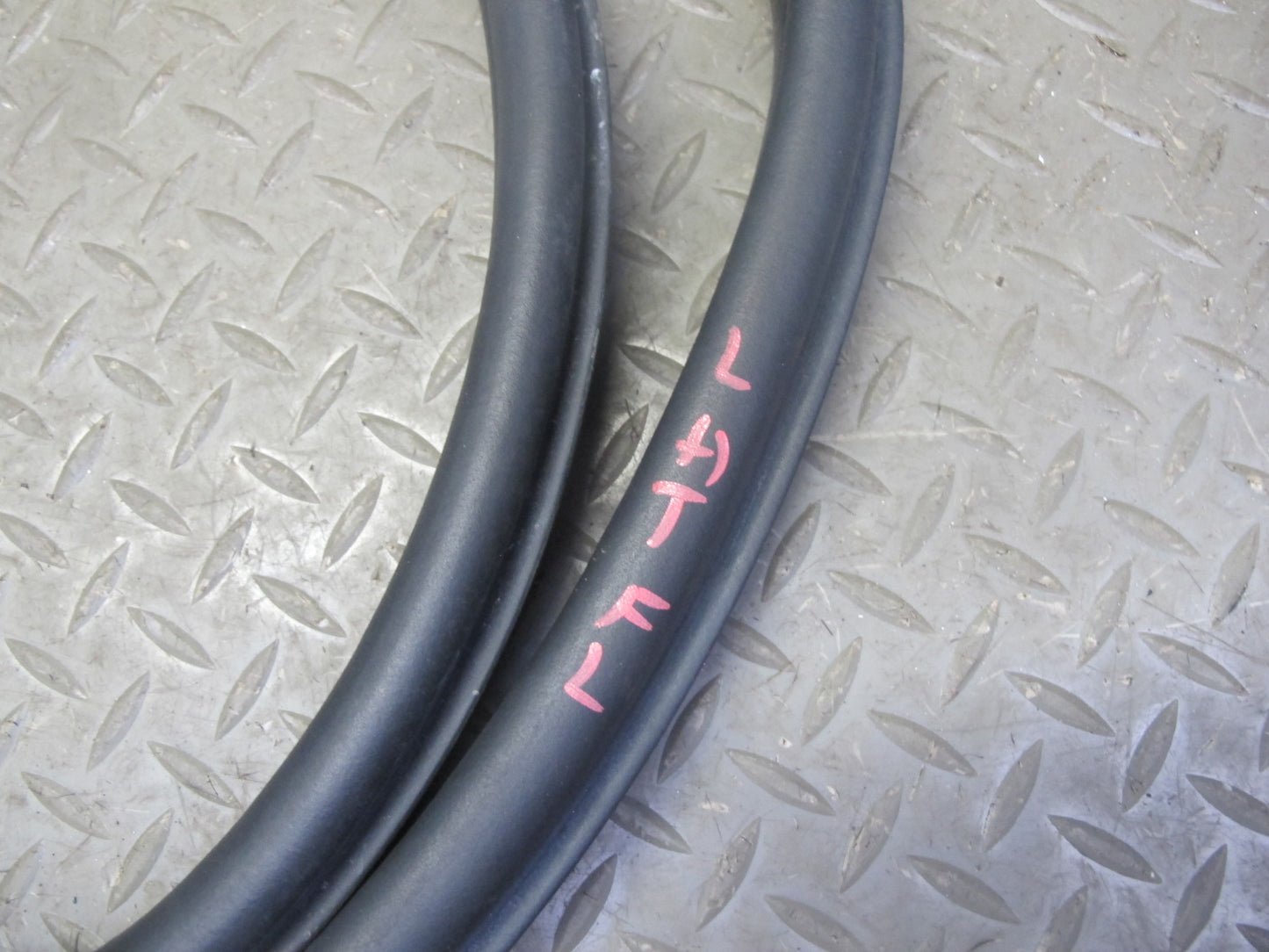 2003-2009 Hummer H2 Front & Rear Door Weatherstrip Rubber Seal Gasket Set of 4
