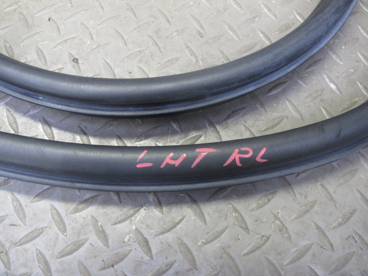 2003-2009 Hummer H2 Front & Rear Door Weatherstrip Rubber Seal Gasket Set of 4