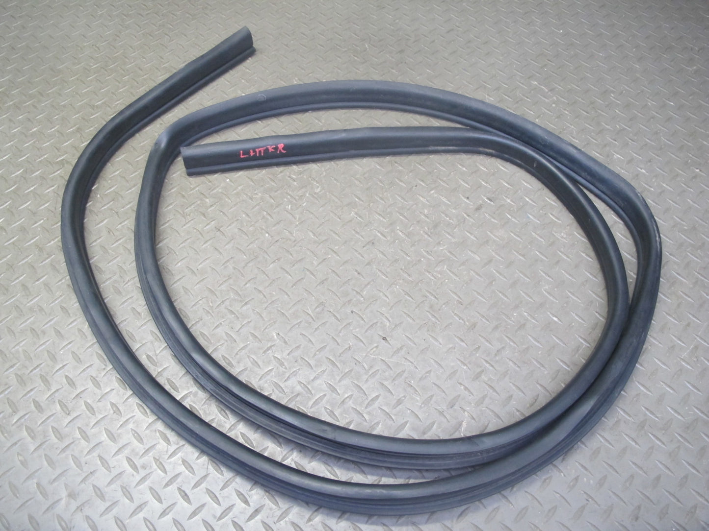 2003-2009 Hummer H2 Front & Rear Door Weatherstrip Rubber Seal Gasket Set of 4