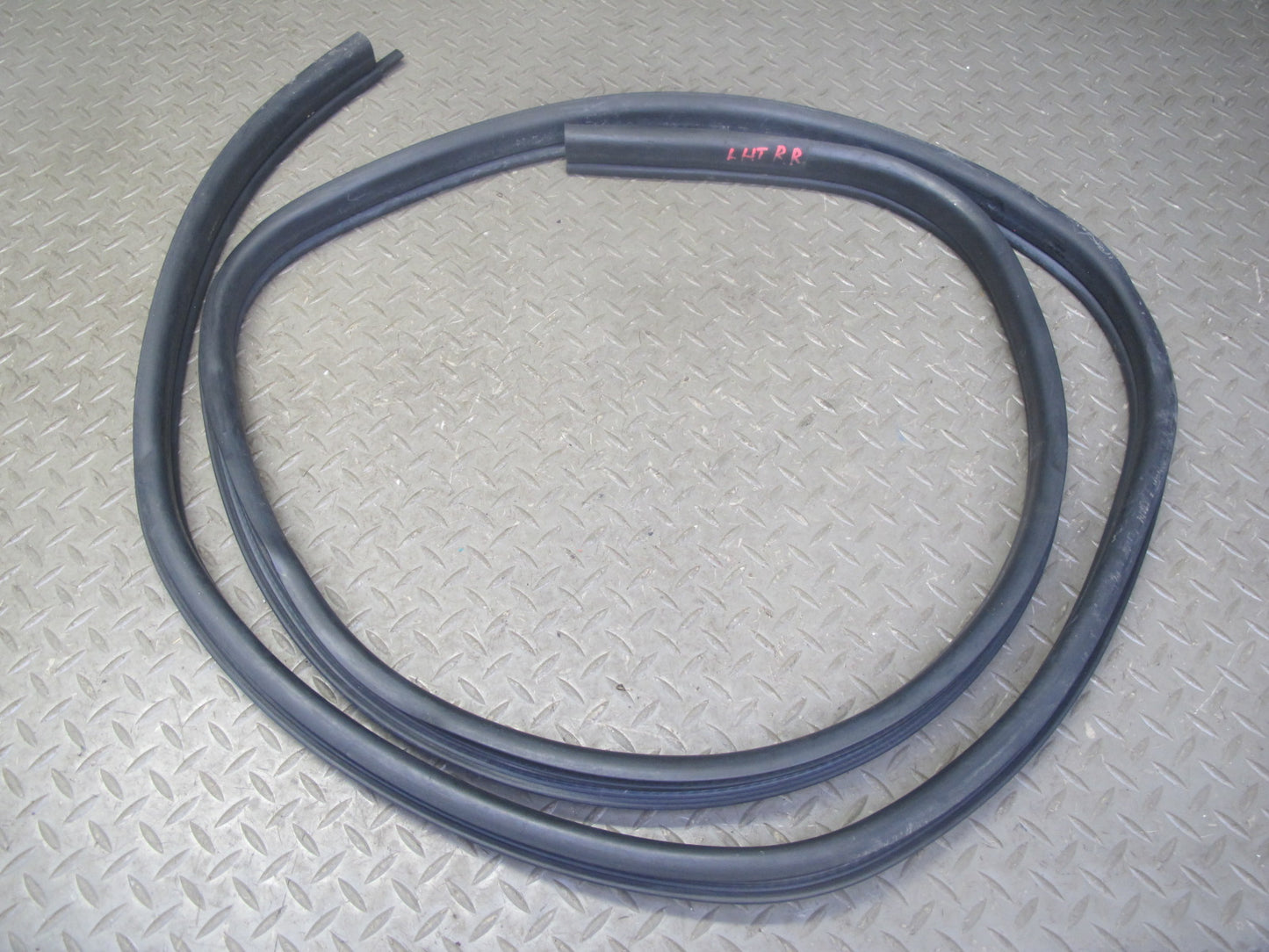 2003-2009 Hummer H2 Front & Rear Door Weatherstrip Rubber Seal Gasket Set of 4
