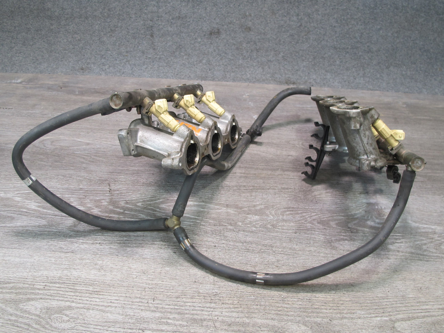 02-05 Porsche 911 996 3.6L M96.03 Engine Lower Intake Manifold W/ Injectors Set