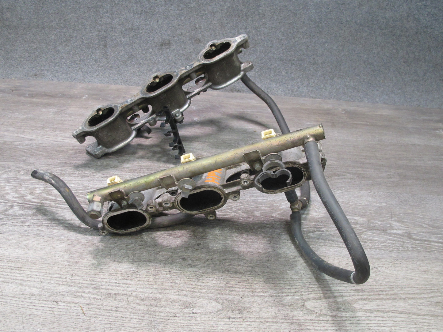 02-05 Porsche 911 996 3.6L M96.03 Engine Lower Intake Manifold W/ Injectors Set