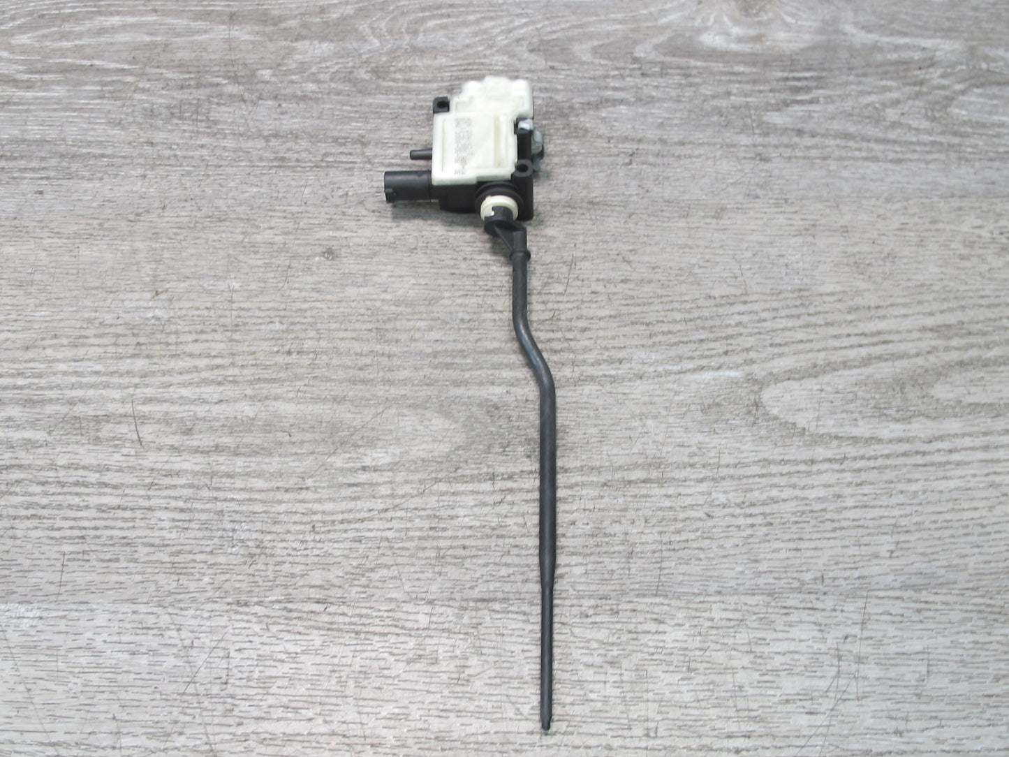 2008-2013 BMW E90 E91 E92 M3 328i 335i Fuel Door Lid Flap Actuator 6985880