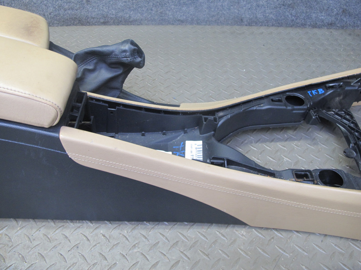 2008 BMW E90 E92 E93 M3 Center Console Trim Cover Panel w Armrest