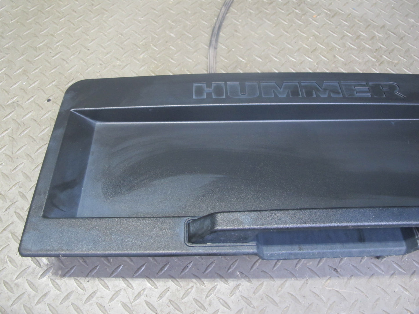 2006-2009 Hummer H2 Rear Trunk Lid Liftgate License Plate Panel w Handle