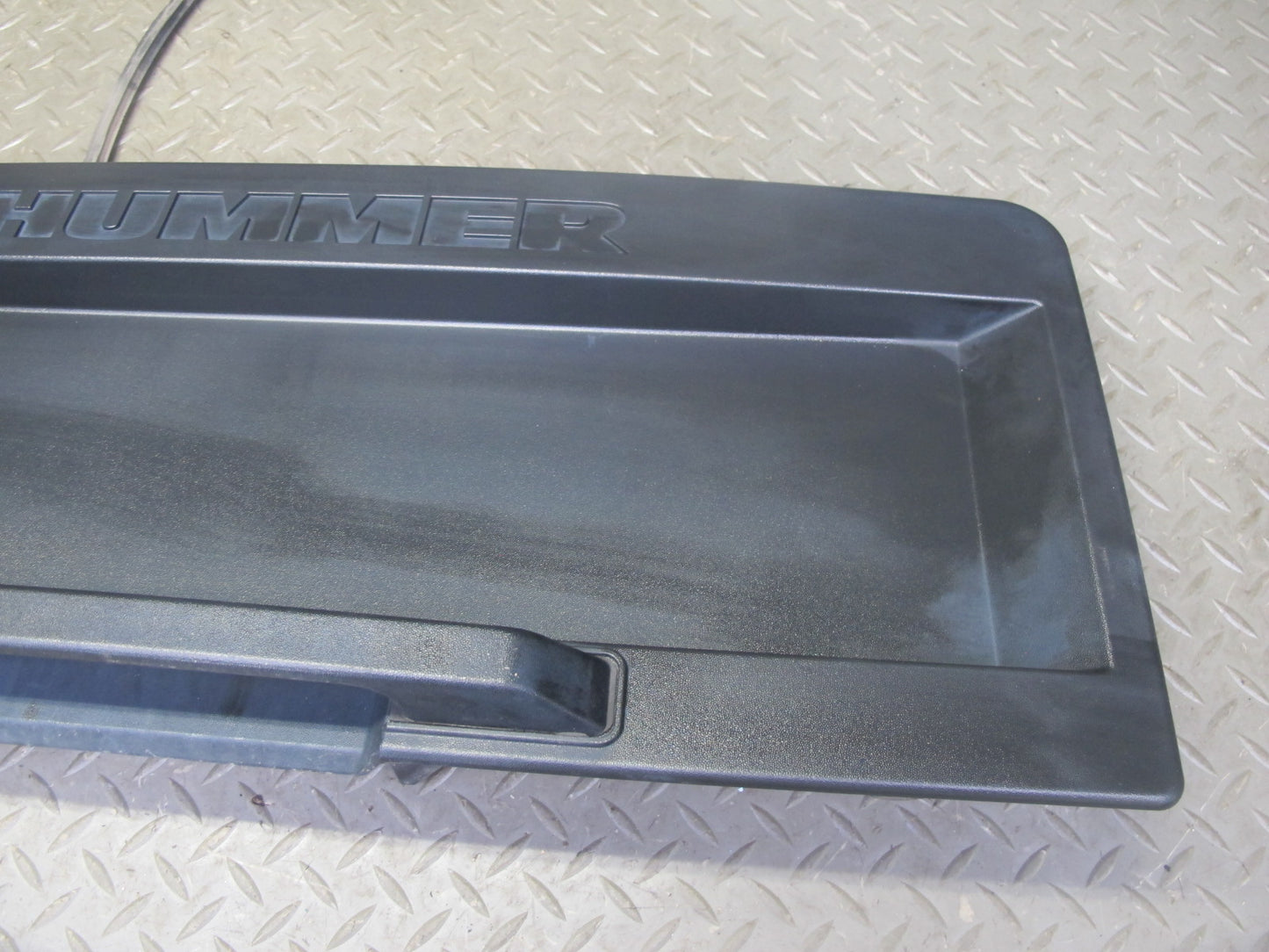 2006-2009 Hummer H2 Rear Trunk Lid Liftgate License Plate Panel w Handle