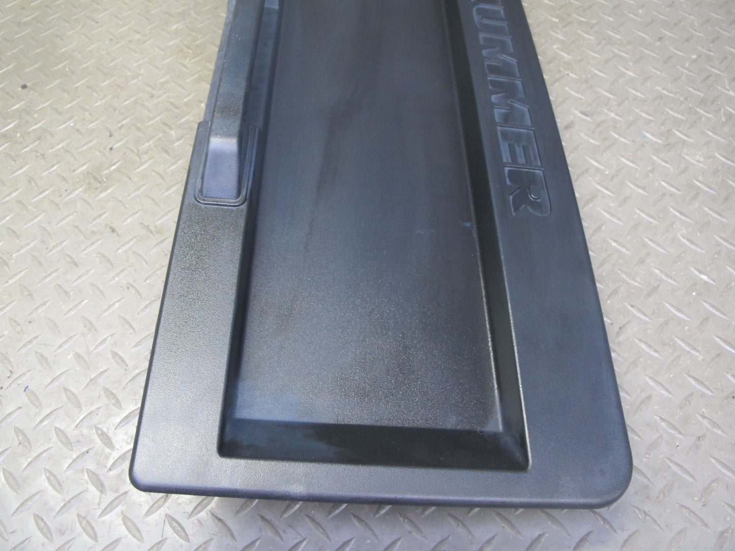2006-2009 Hummer H2 Rear Trunk Lid Liftgate License Plate Panel w Handle