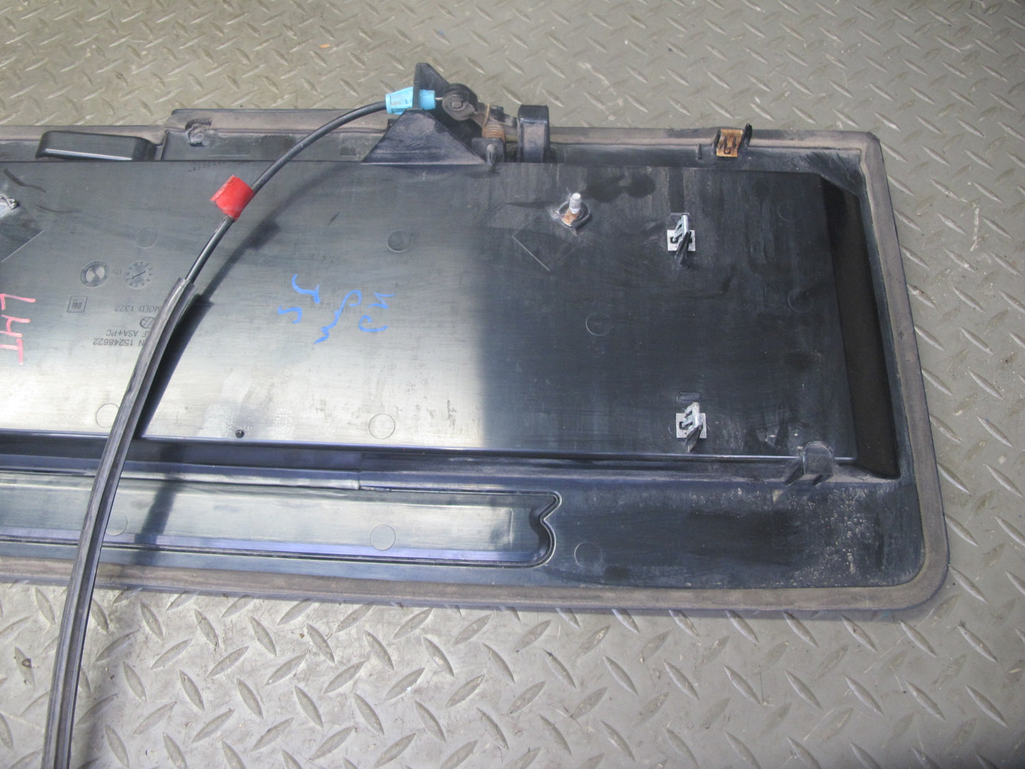 2006-2009 Hummer H2 Rear Trunk Lid Liftgate License Plate Panel w Handle