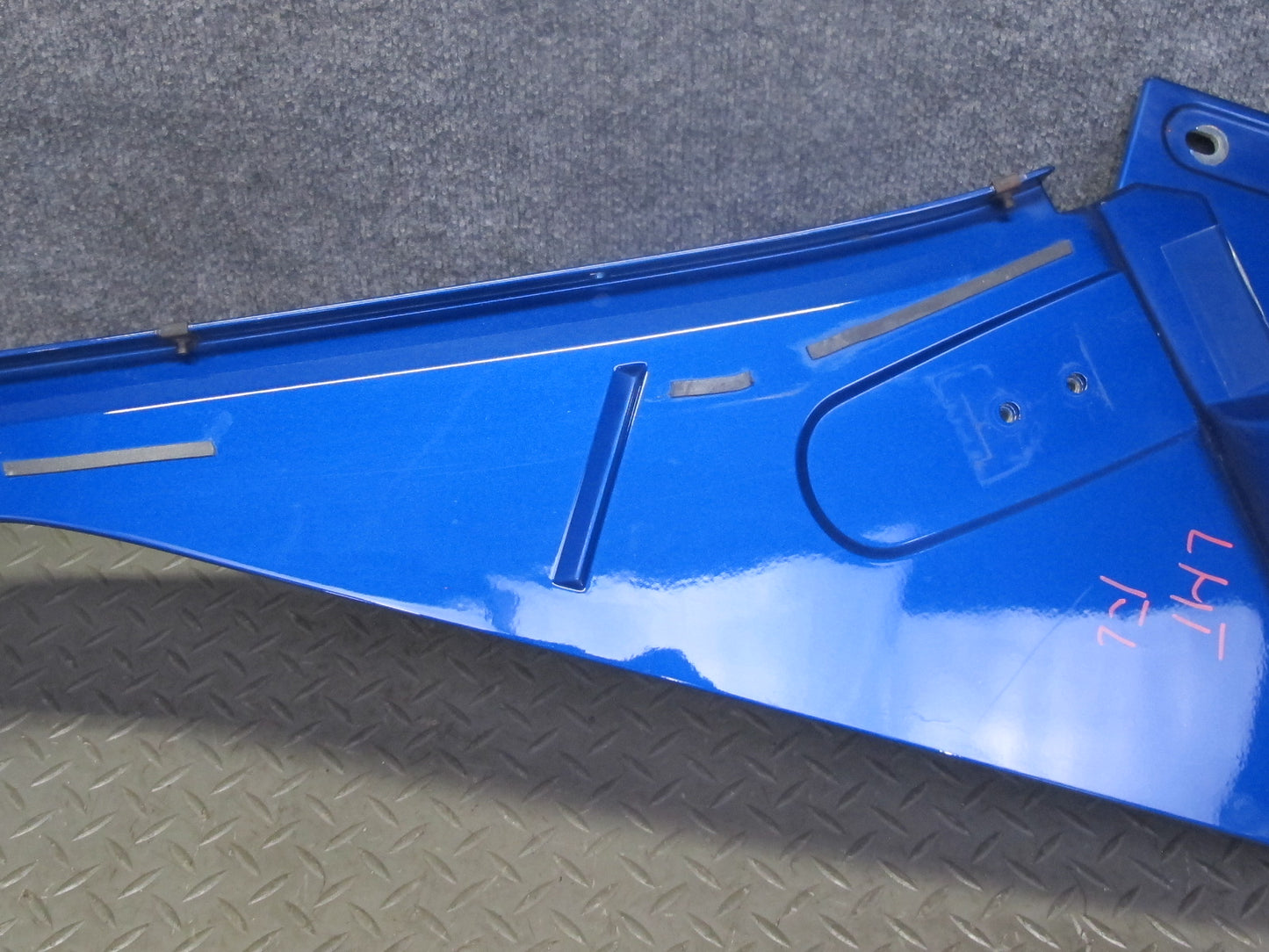 2003-2009 Hummer H2 Front Left Driver Side Fender Shell Cover Panel 15062999
