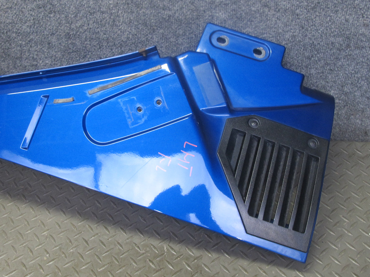 2003-2009 Hummer H2 Front Left Driver Side Fender Shell Cover Panel 15062999
