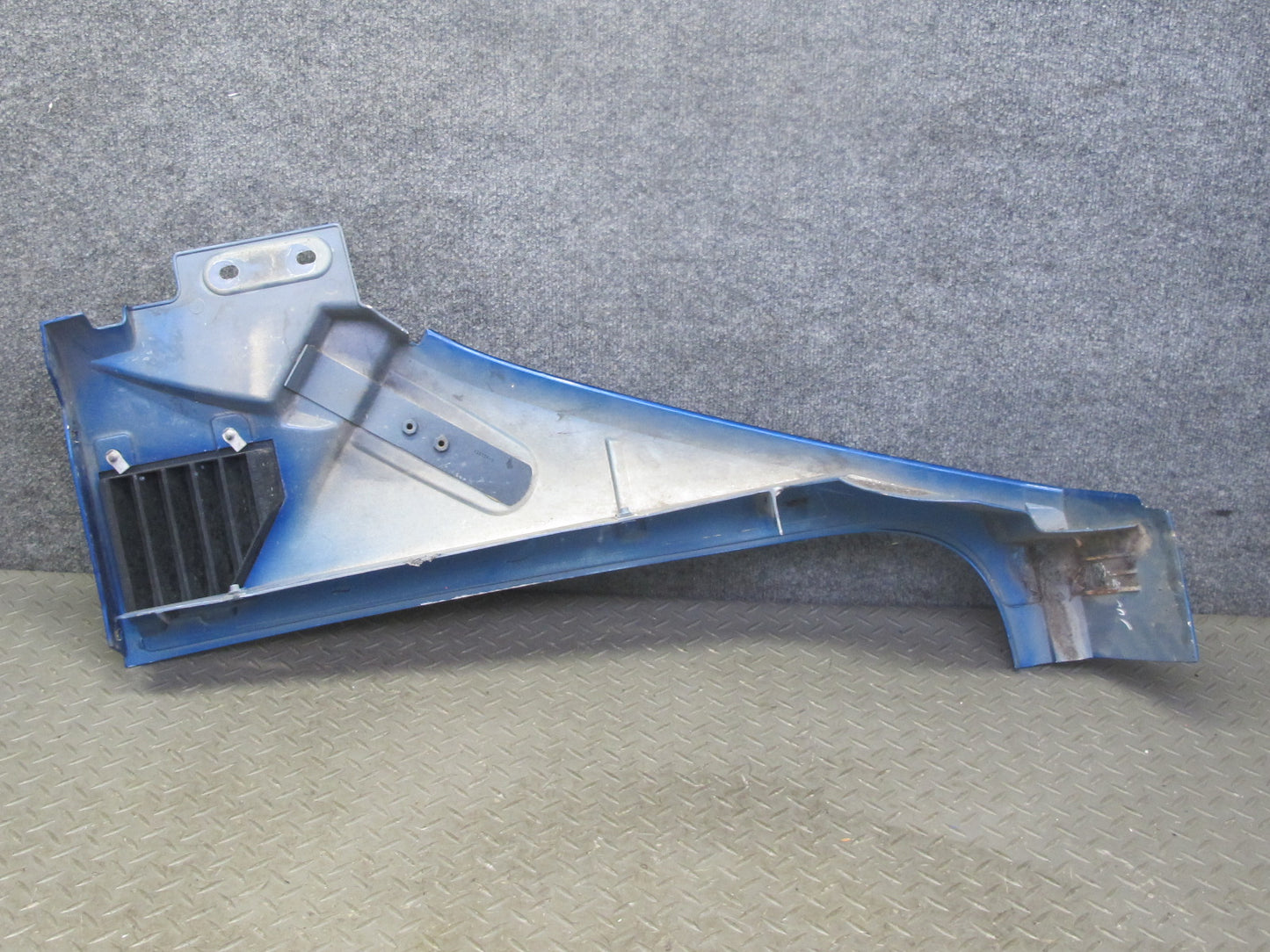 2003-2009 Hummer H2 Front Left Driver Side Fender Shell Cover Panel 15062999