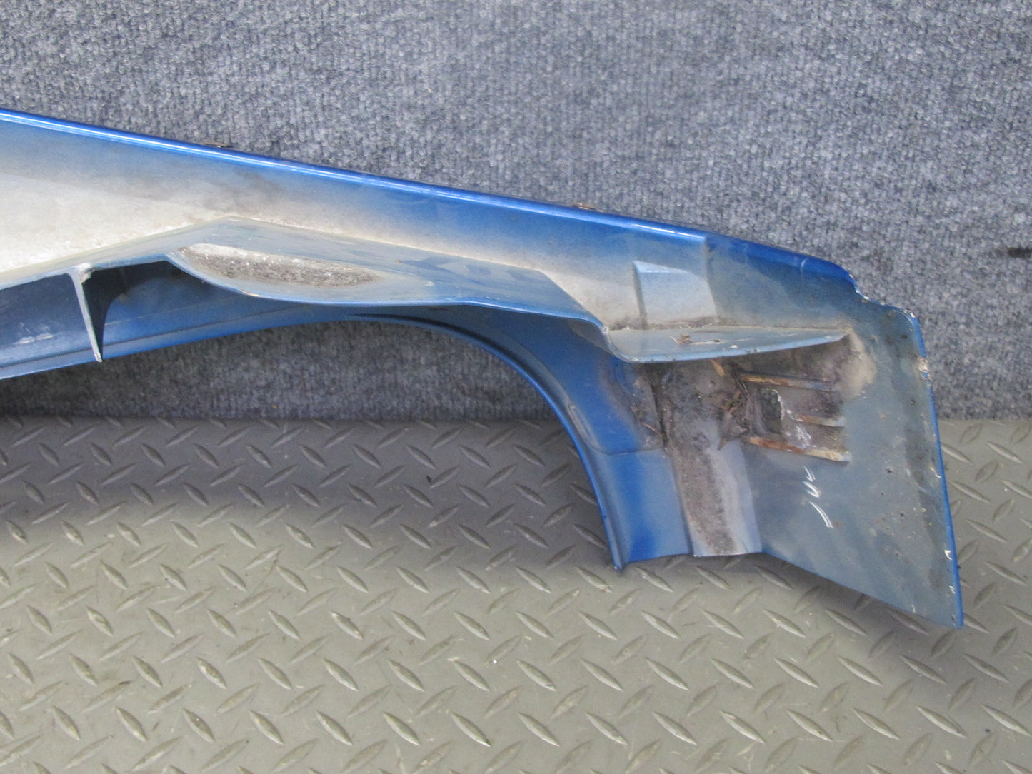 2003-2009 Hummer H2 Front Left Driver Side Fender Shell Cover Panel 15062999