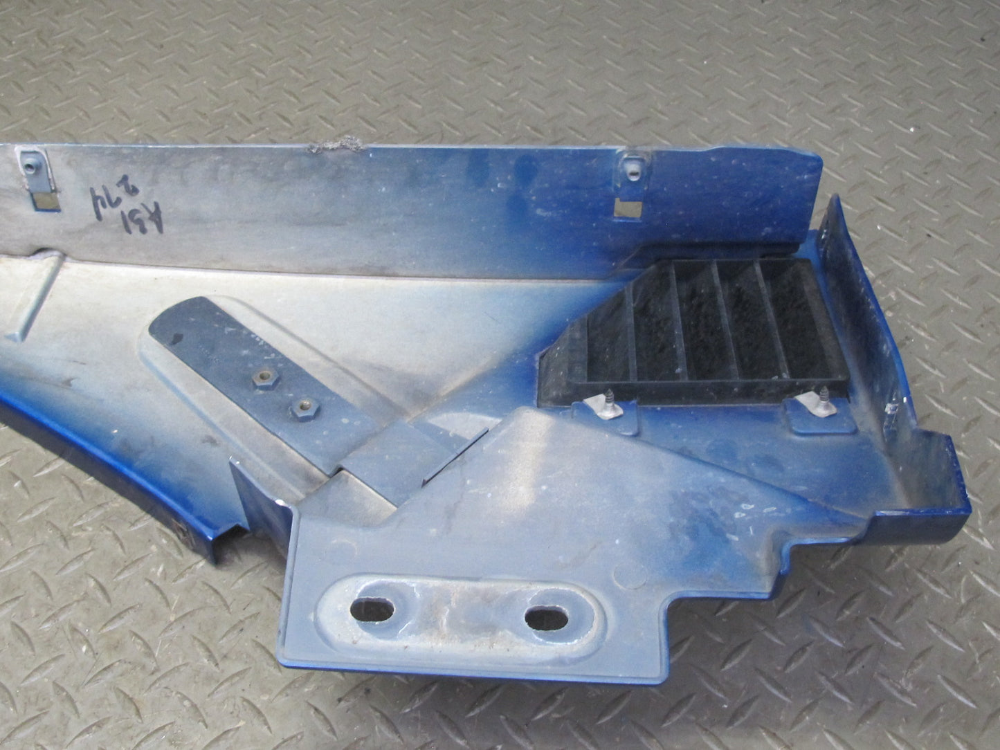 2003-2009 Hummer H2 Front Left Driver Side Fender Shell Cover Panel 15062999