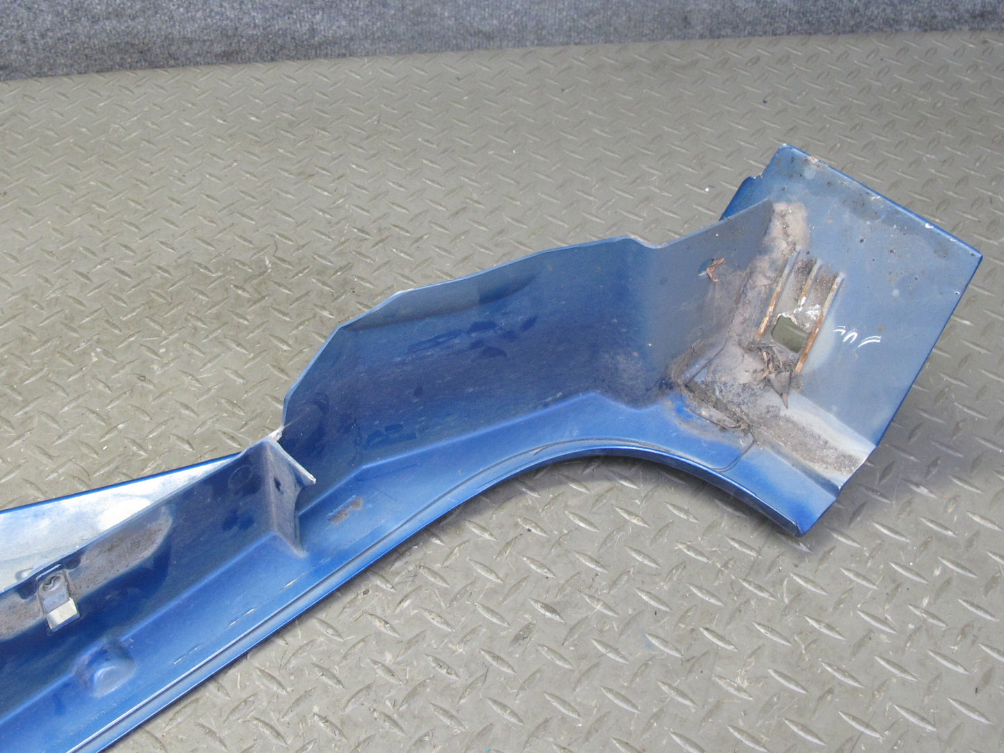 2003-2009 Hummer H2 Front Left Driver Side Fender Shell Cover Panel 15062999