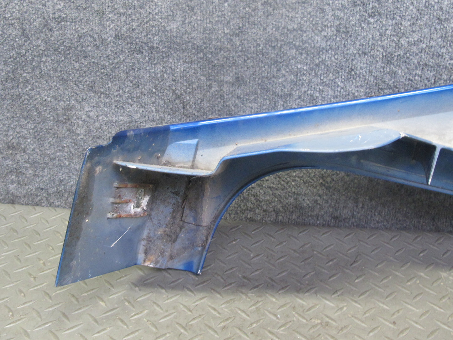 2003-2009 Hummer H2 Front Right Passenger Side Fender Shell Cover Panel 15062998