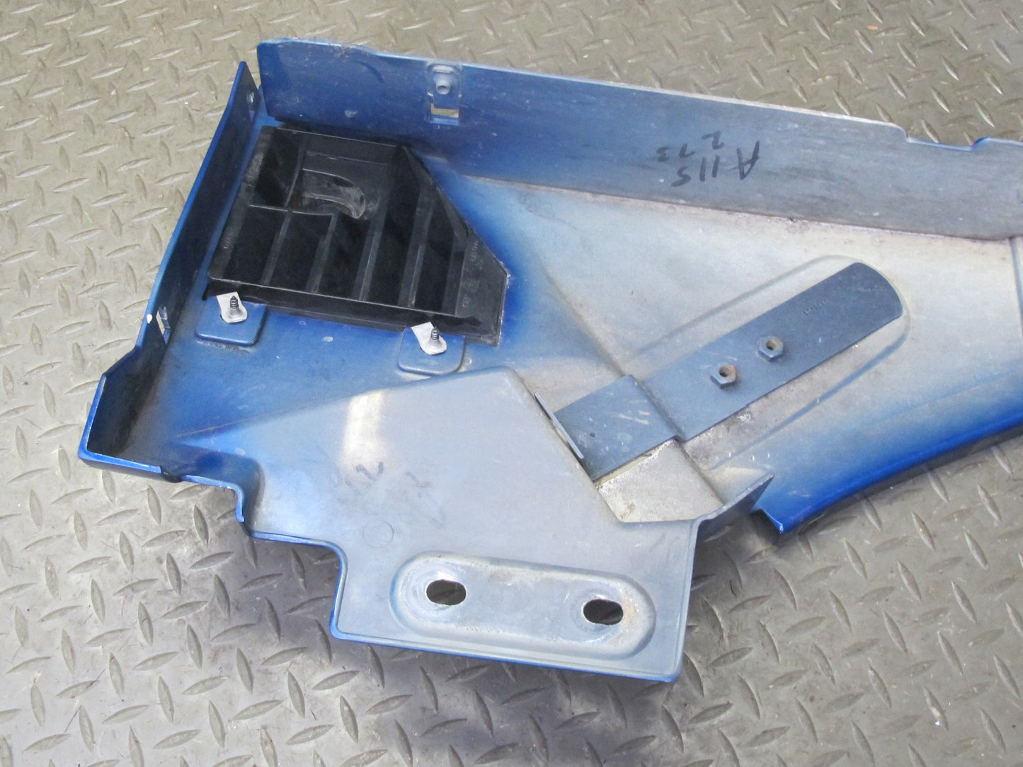 2003-2009 Hummer H2 Front Right Passenger Side Fender Shell Cover Panel 15062998