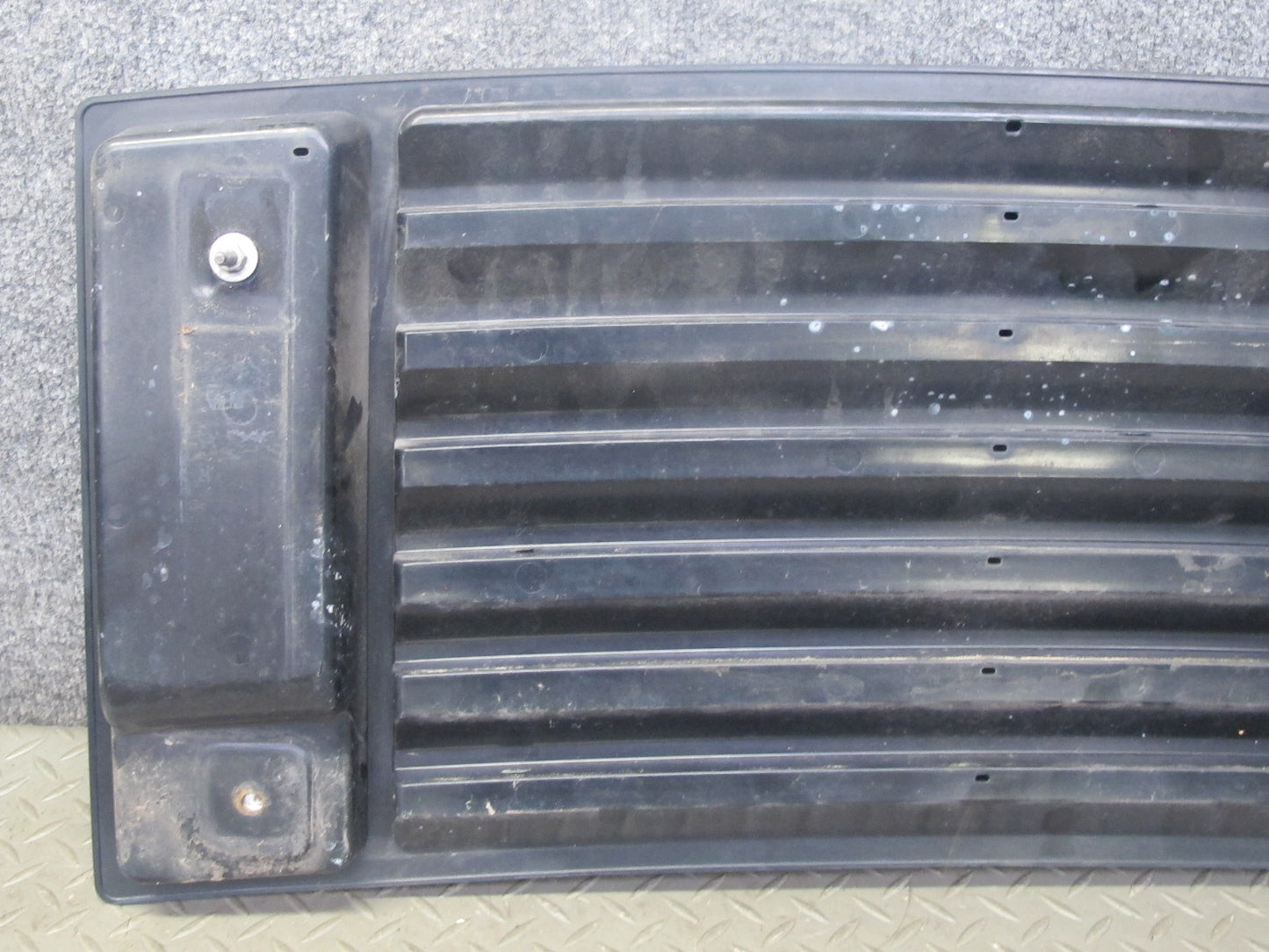 2003-2007 Hummer H2 Front Hood Bonnet Air Grille Louver Cover Panel 15063080