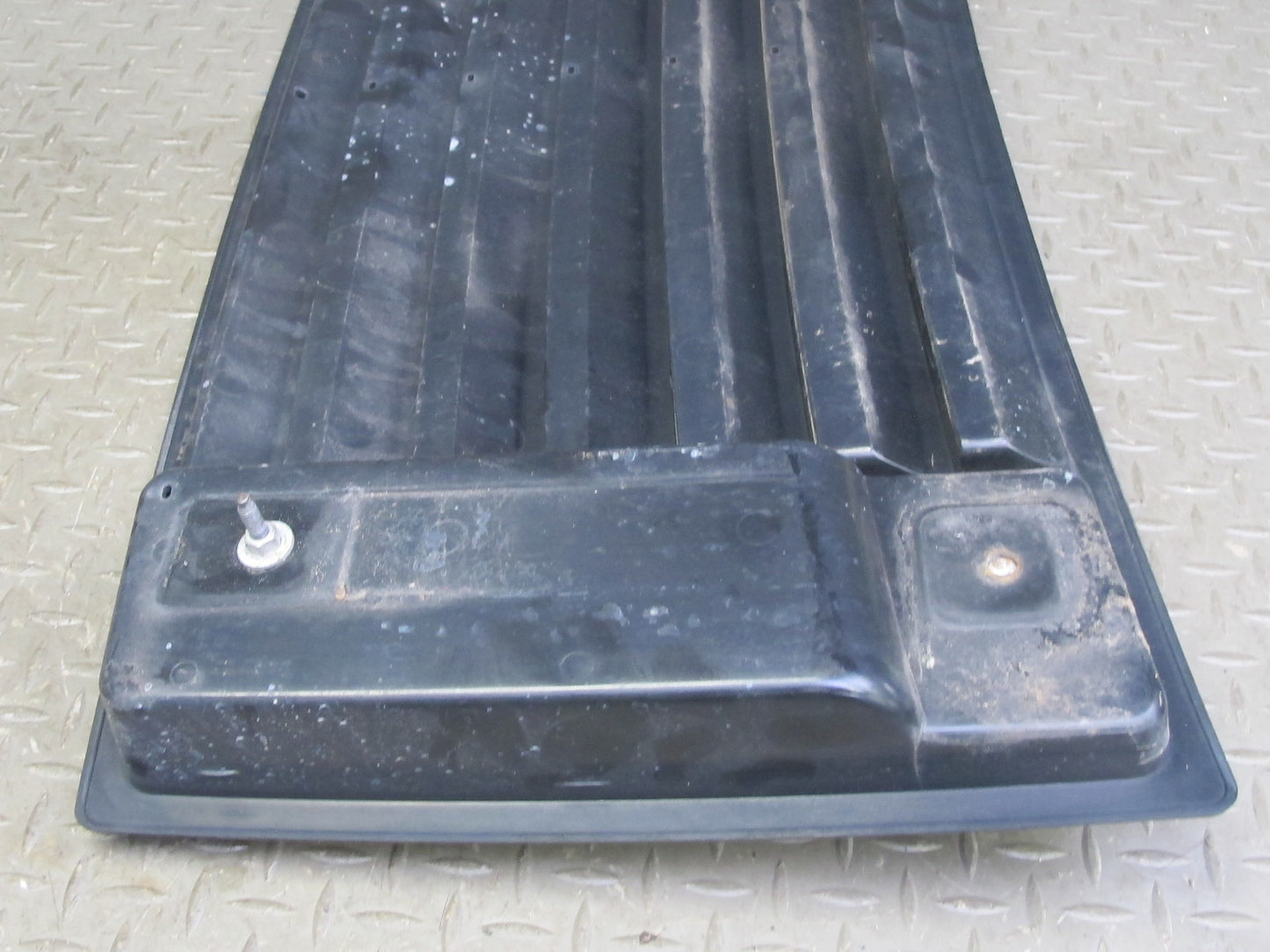 2003-2007 Hummer H2 Front Hood Bonnet Air Grille Louver Cover Panel 15063080
