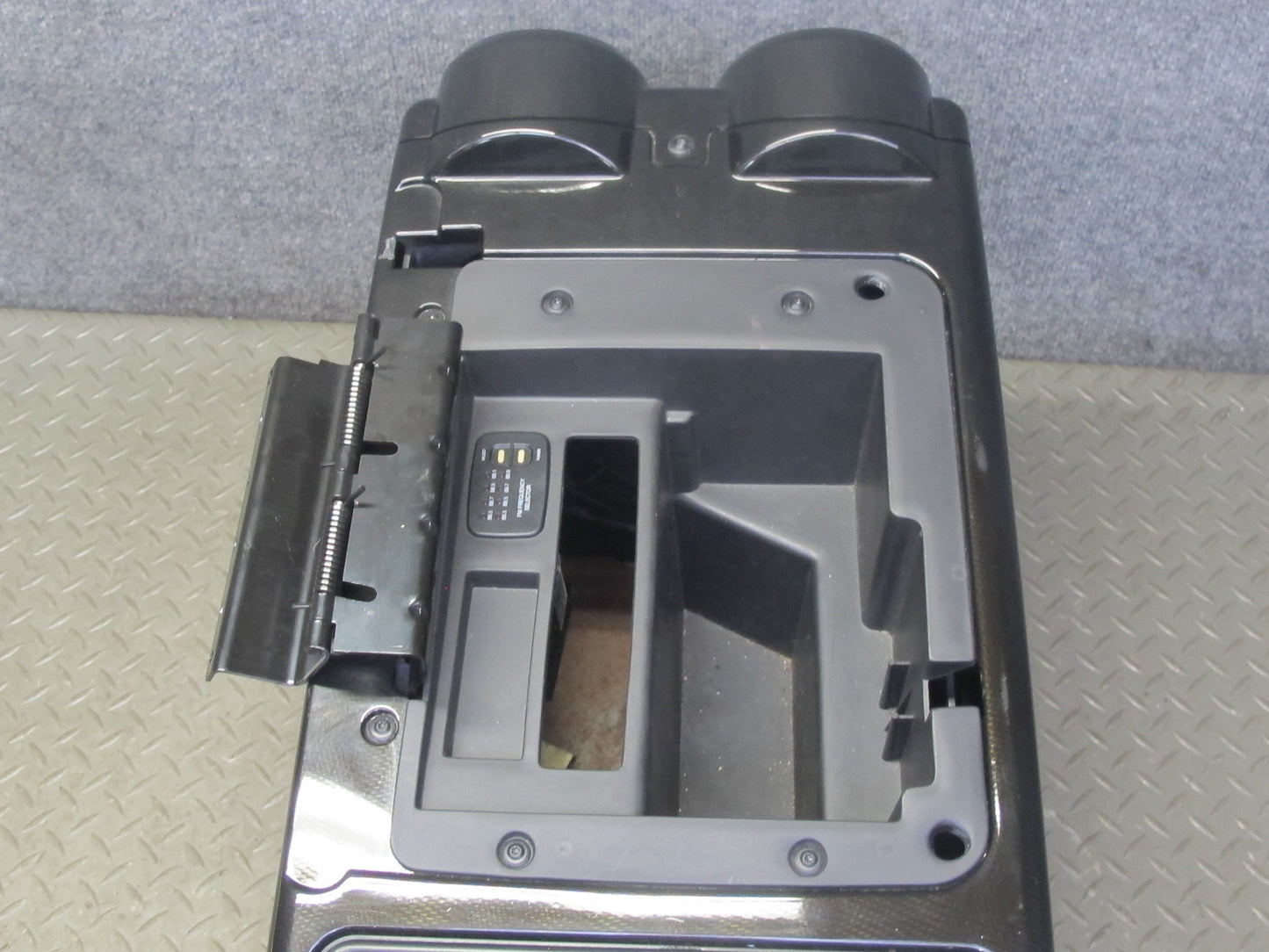 2003-2006 Hummer H2 Front Center Console Shifter Trim Cover Panel w Armrest