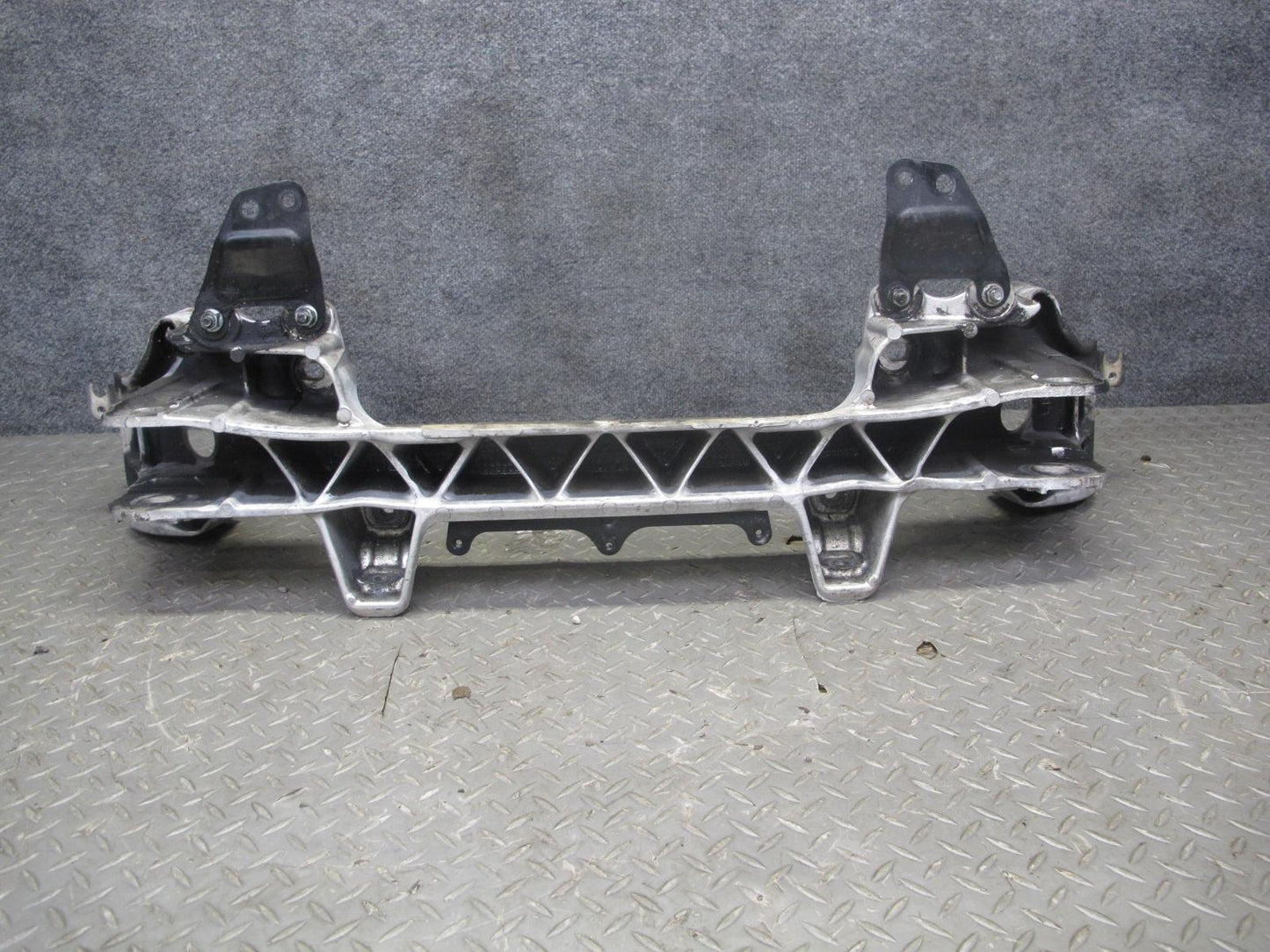 92-00 Lexus UZZ30L SC400 SC300 Front Engine Subframe Crossmember Carrier OEM