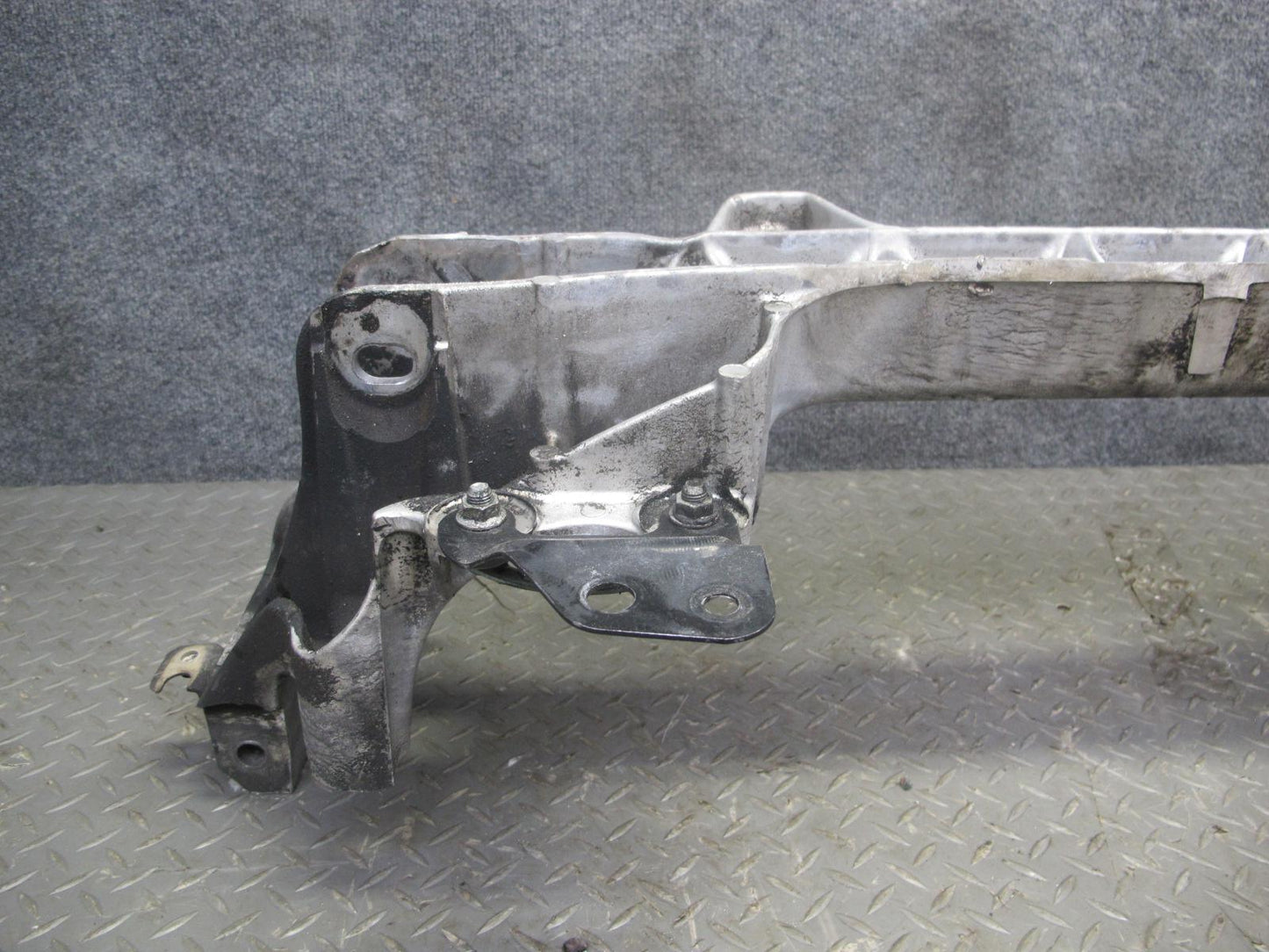 92-00 Lexus UZZ30L SC400 SC300 Front Engine Subframe Crossmember Carrier OEM