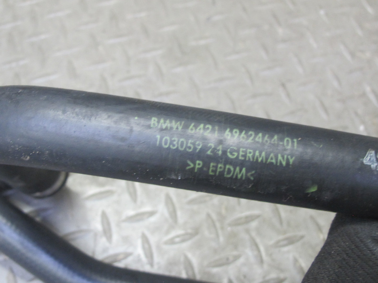 06-08 BMW E86 E85 Z4 N52 3.0L Set of 2 Engine Radiator Coolant Hose Pipe OEM