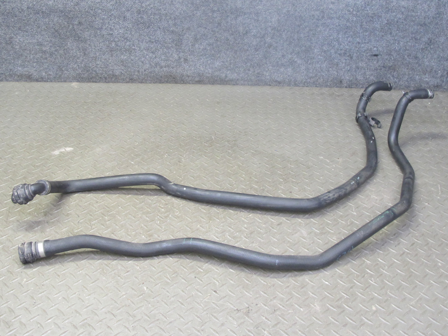 06-08 BMW E86 E85 Z4 N52 3.0L Set of 2 Engine Radiator Coolant Hose Pipe OEM