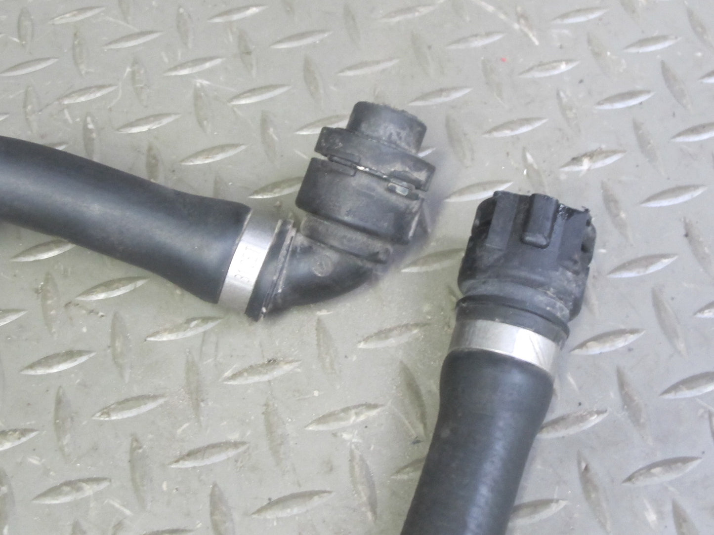 06-08 BMW E86 E85 Z4 N52 3.0L Set of 2 Engine Radiator Coolant Hose Pipe OEM