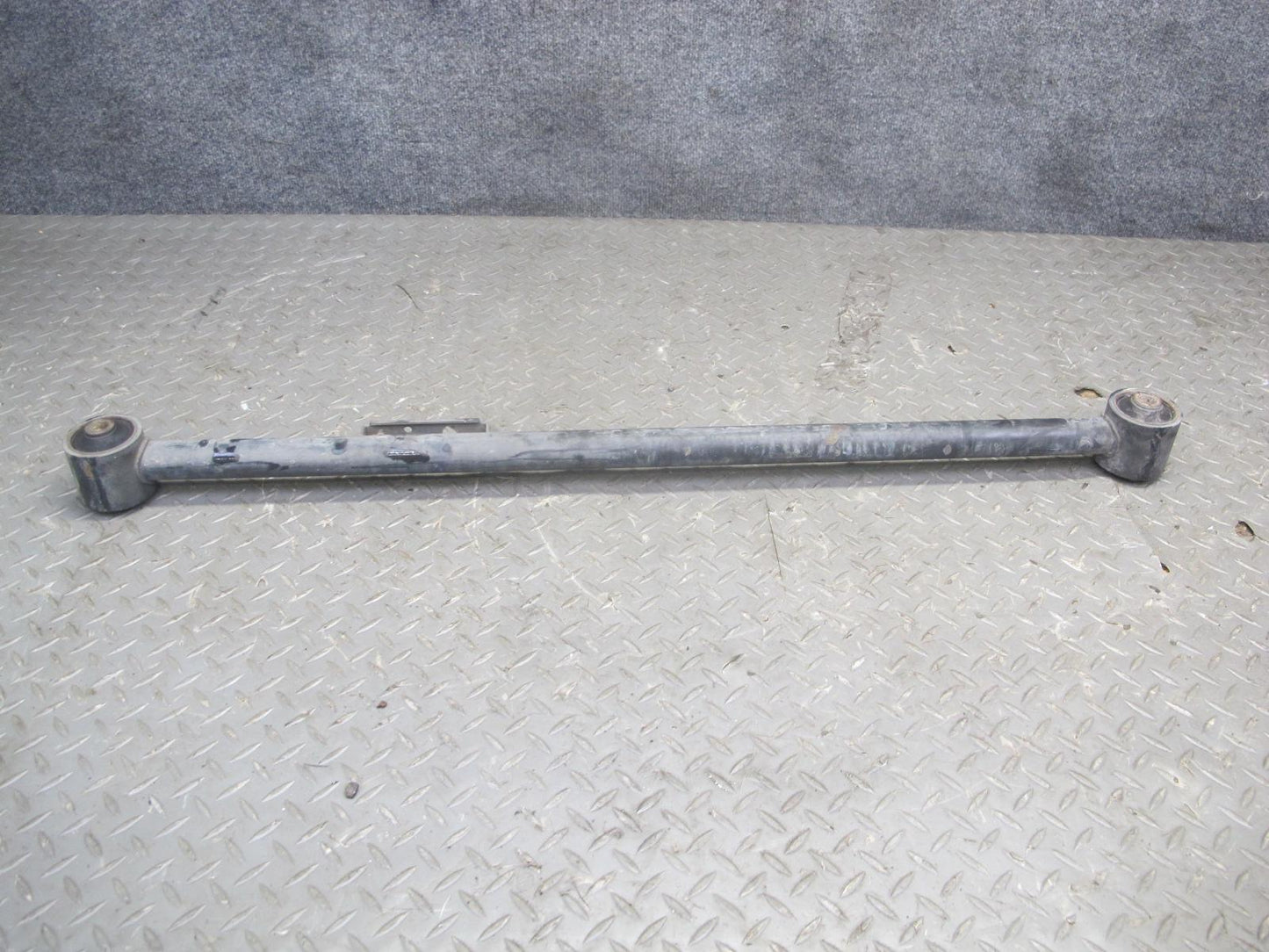 99-01 Isuzu Vehicross Set of 2 Rear Left & Right Trailing Control Arm OEM