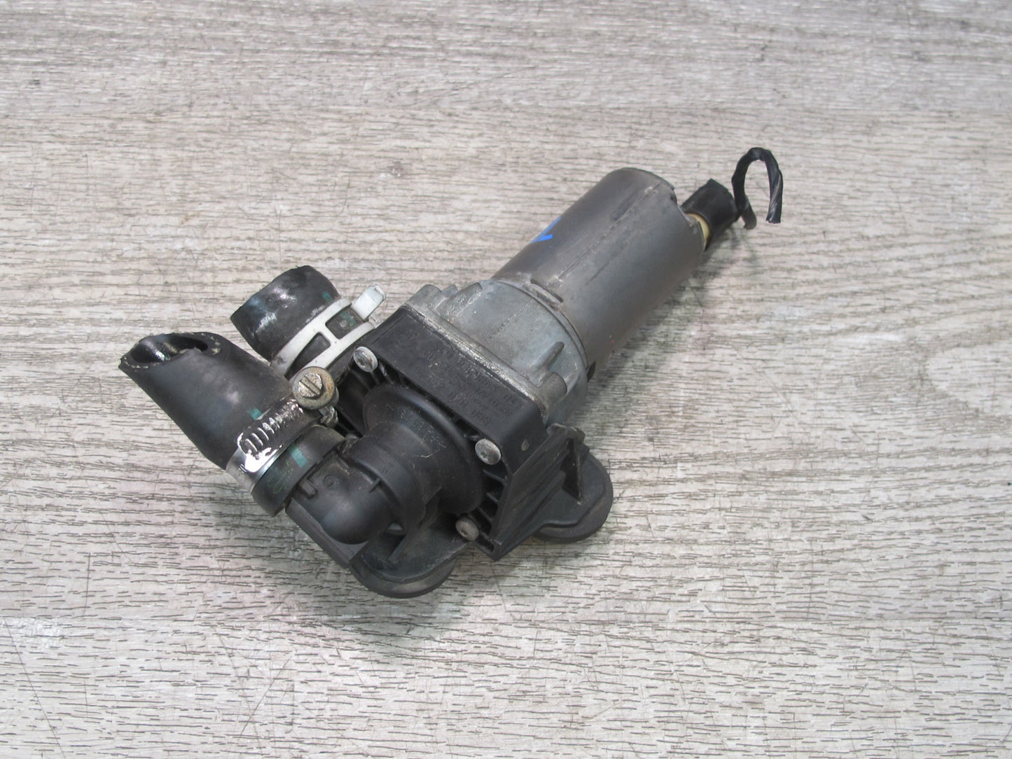 2008-2013 BMW E90 E92 E93 M3 335i Auxiliary AUX Additional Water Pump 8369806