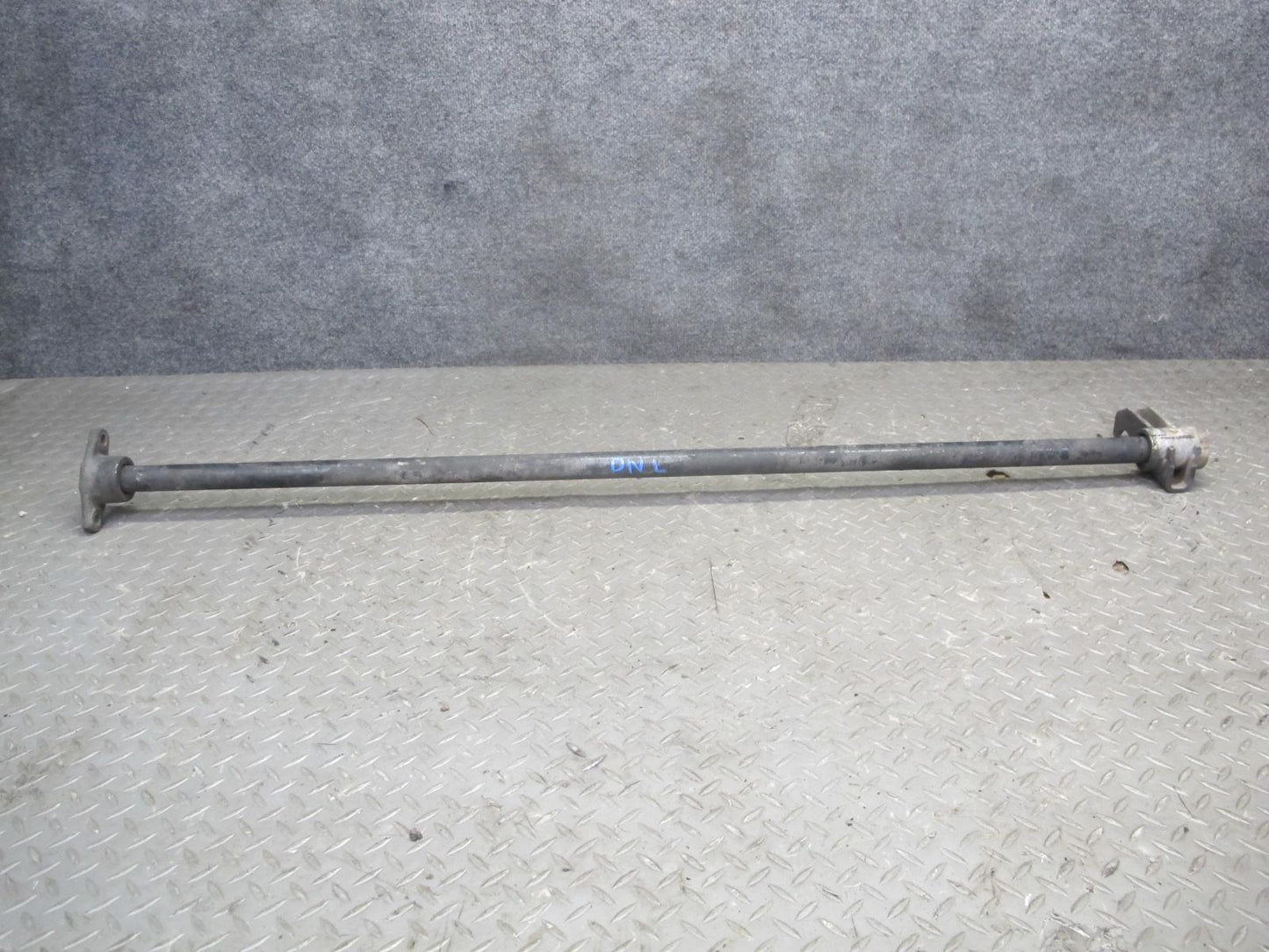 99-01 Isuzu Vehicross Set of 2 Left & Right Torsion Bar w Bolts 144K Miles OEM