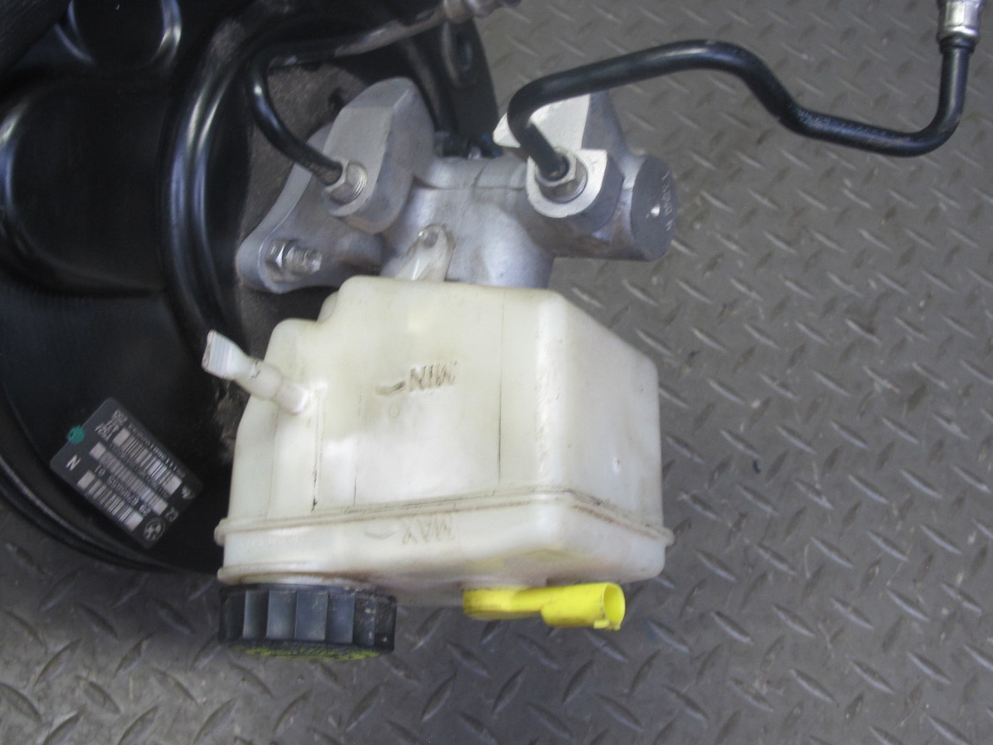 07-08 BMW E86 E85 Z4 N52 3.0L Brake Master Cylinder Booster Fluid Reservoir OEM