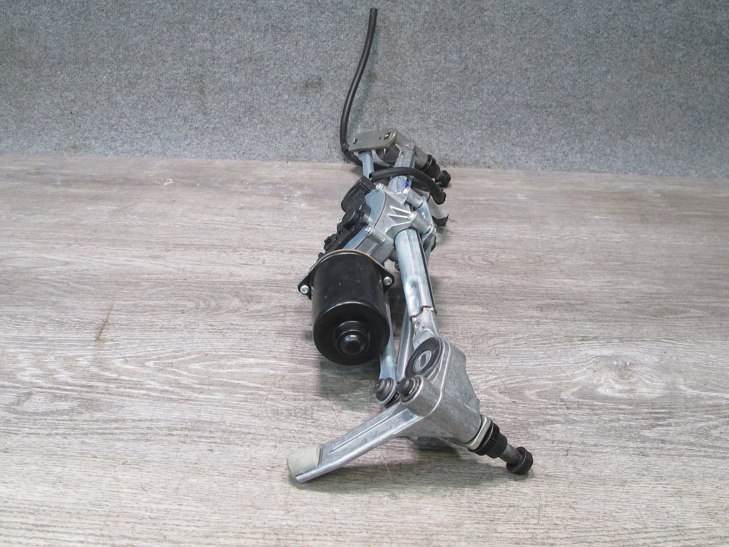 2008-2013 BMW E90 E92 M3 328i 335i Windshield Wiper Transmission Linkage w Motor