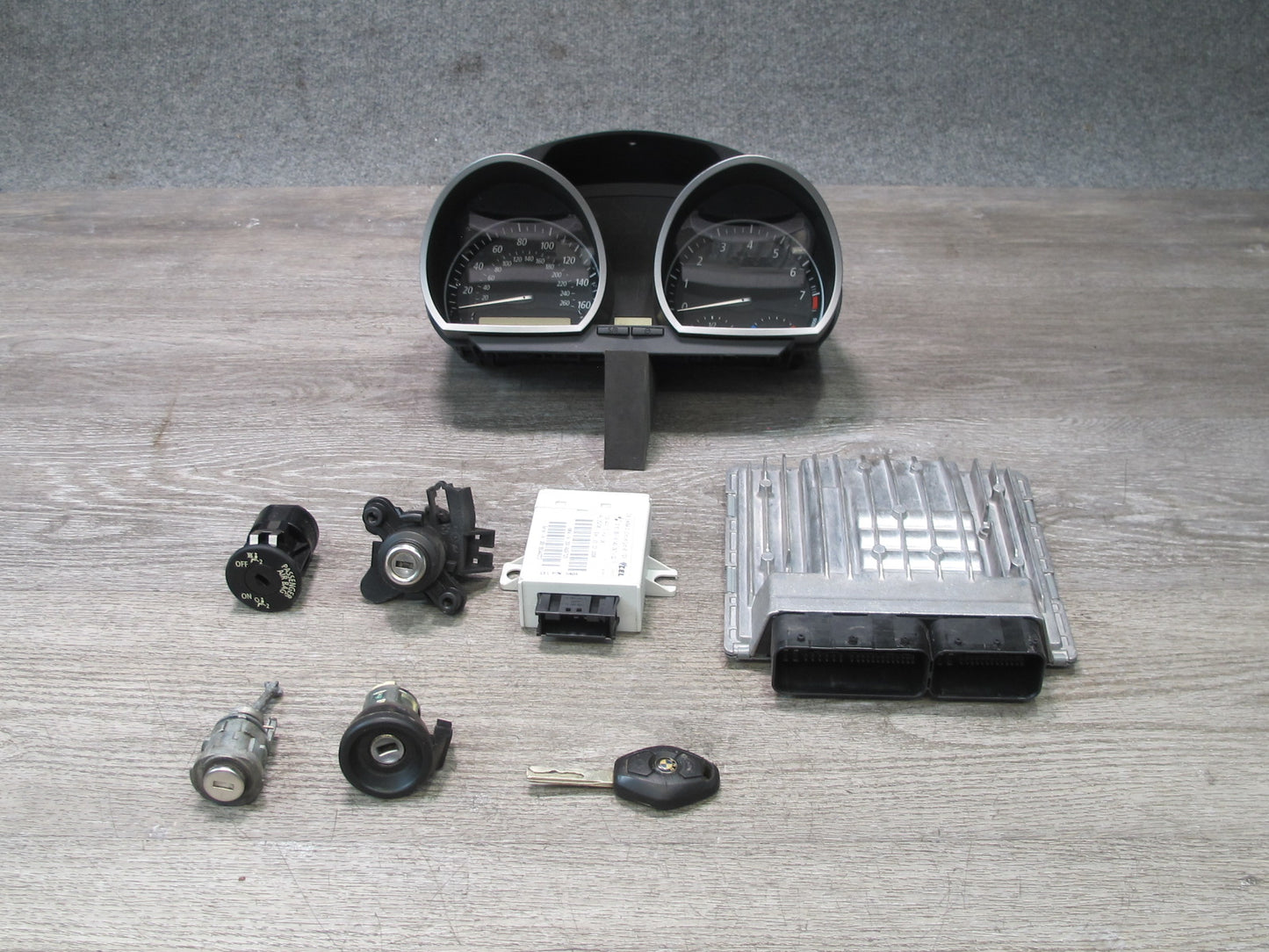 07-08 BMW E85 Z4 N52 3.0L Conv A/T SPEED0 ECU ECM Immo Module Lock KEY Set OEM