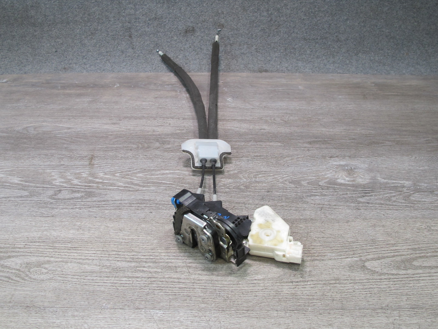 04-09 Nissan 350Z Z33 Convert Right Pass Door Lock Latch Actuator w Cable OEM