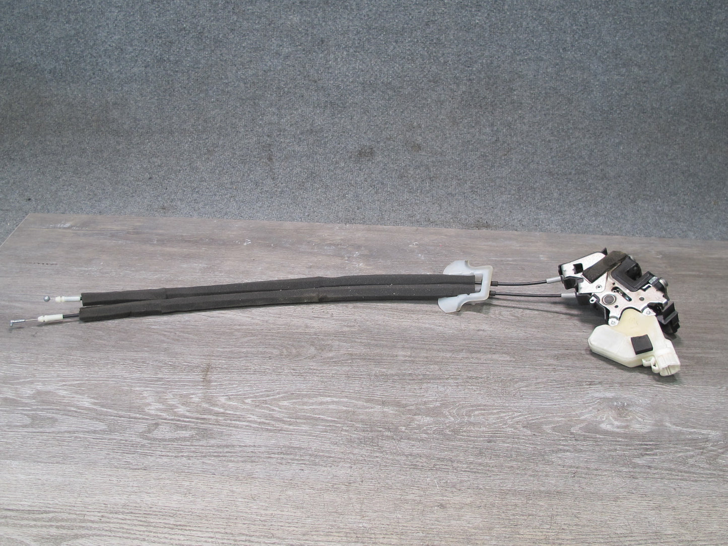 04-09 Nissan 350Z Z33 Convert Right Pass Door Lock Latch Actuator w Cable OEM